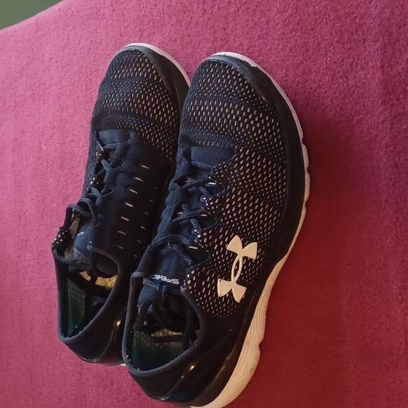 Under Armour running shoes women's size 8 black and white - Picture 1 of 6